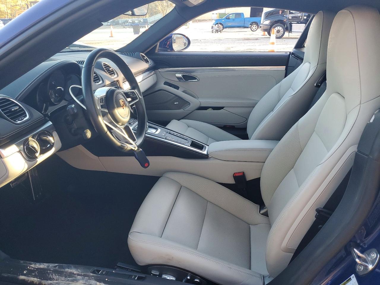 2024 PORSCHE CAYMAN BASE photo 7