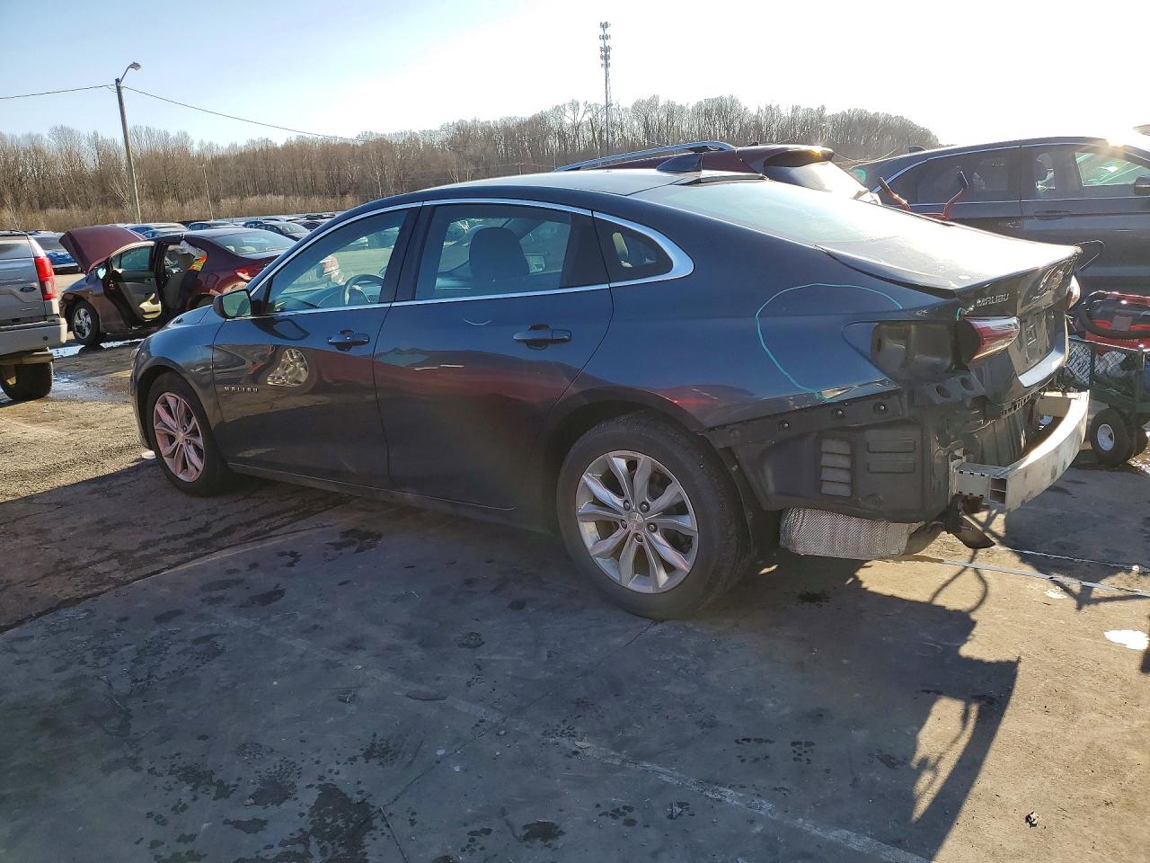 2020 CHEVROLET MALIBU LT photo 2