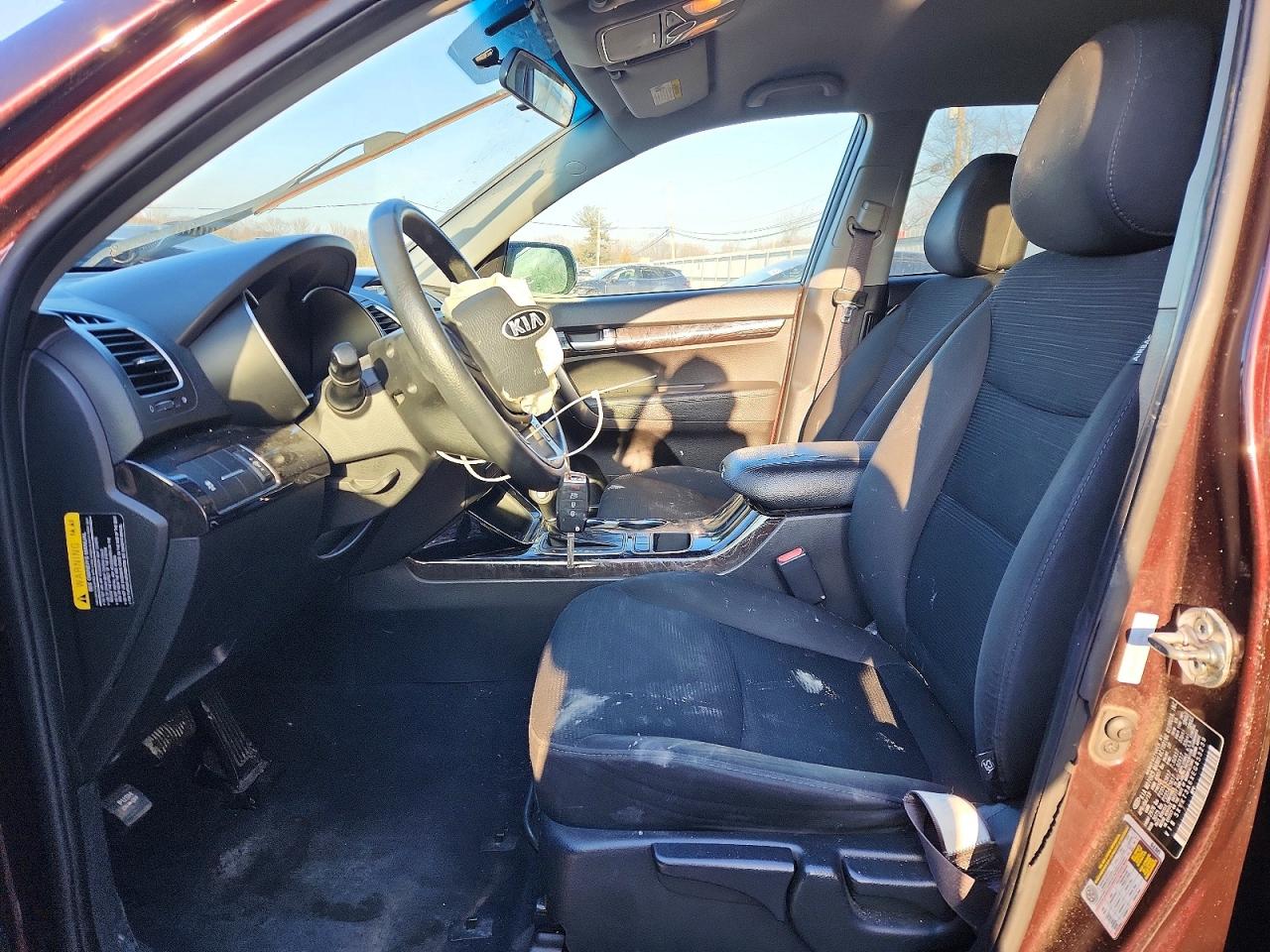 2014 KIA SORENTO LX photo 19