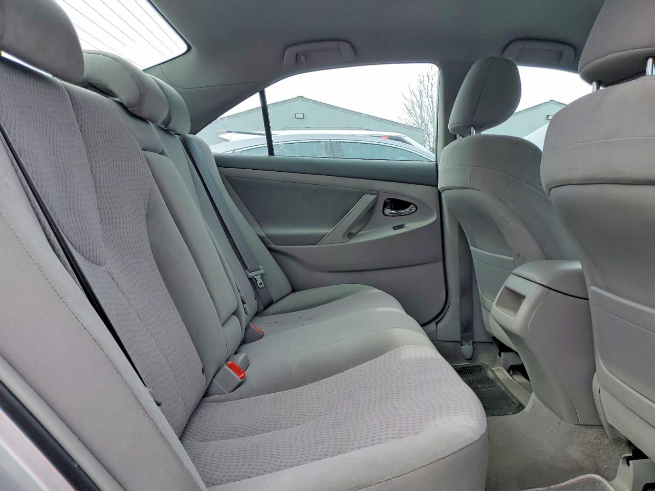 2011 TOYOTA CAMRY BASE photo 19