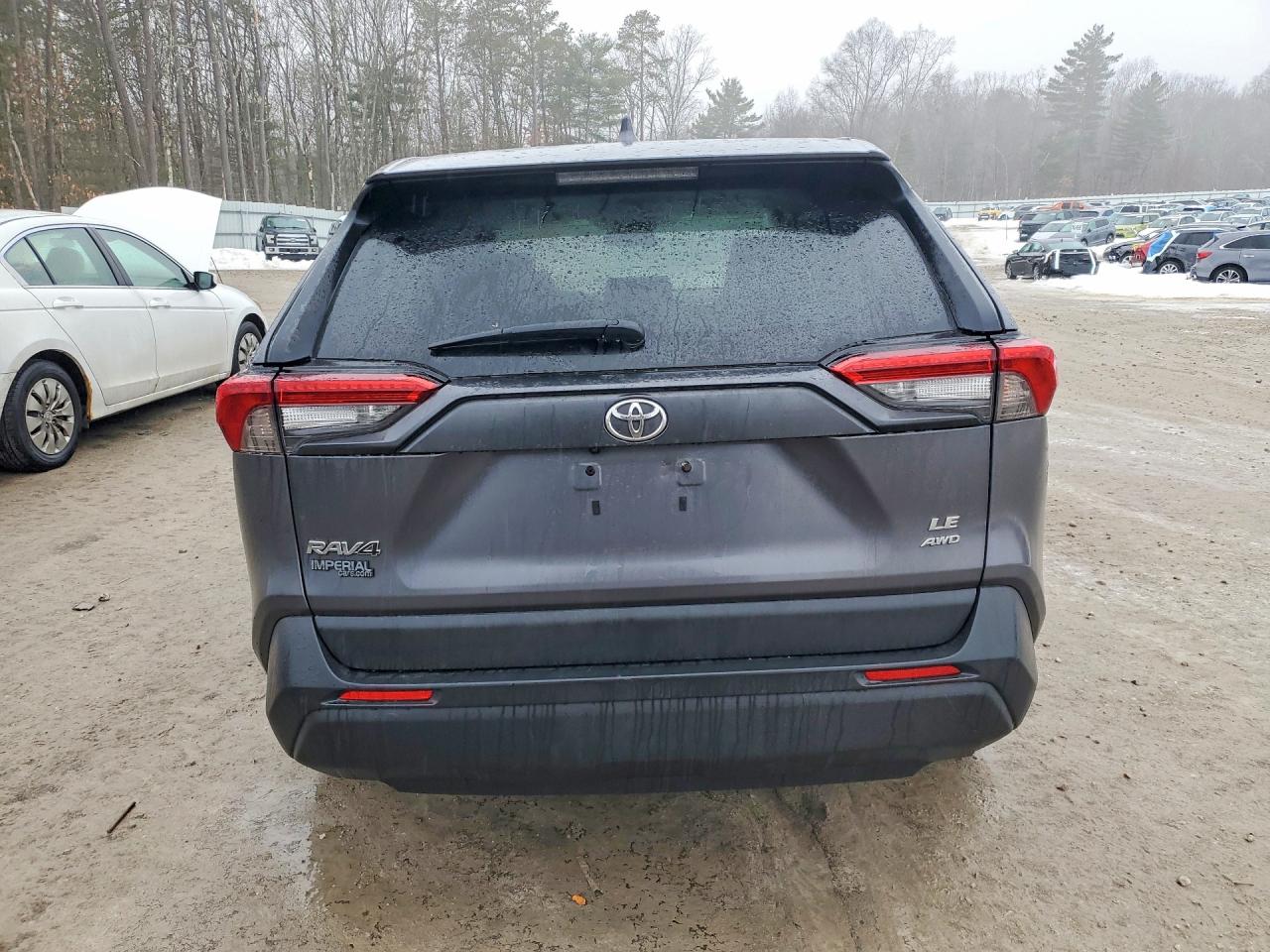 2022 TOYOTA RAV4 LE photo 6