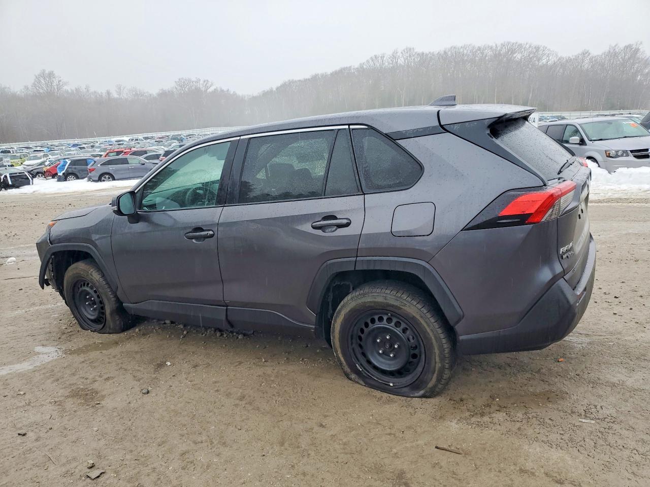 2022 TOYOTA RAV4 LE photo 2