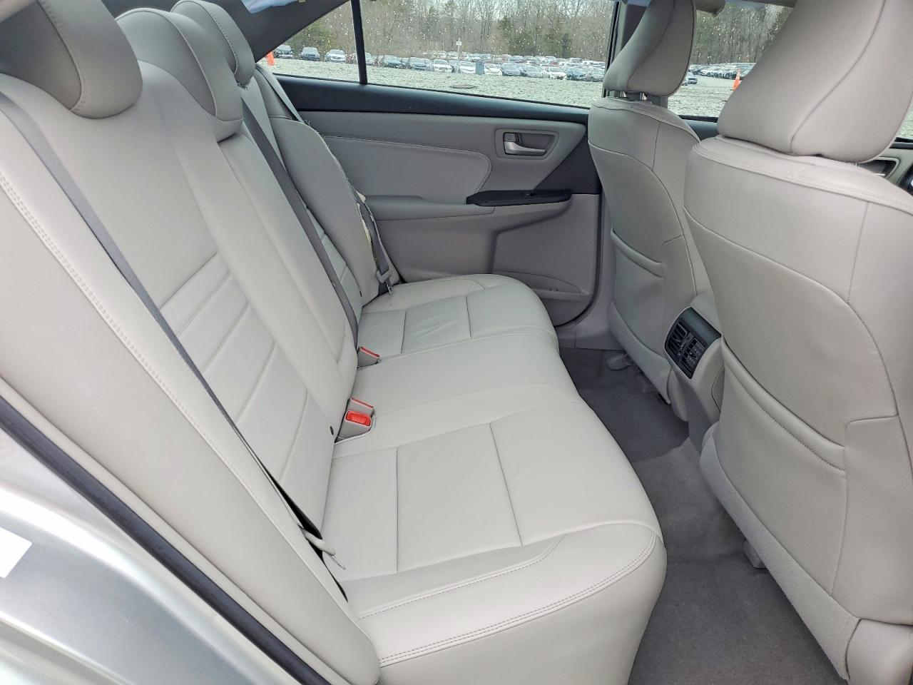 2017 TOYOTA CAMRY LE photo 28