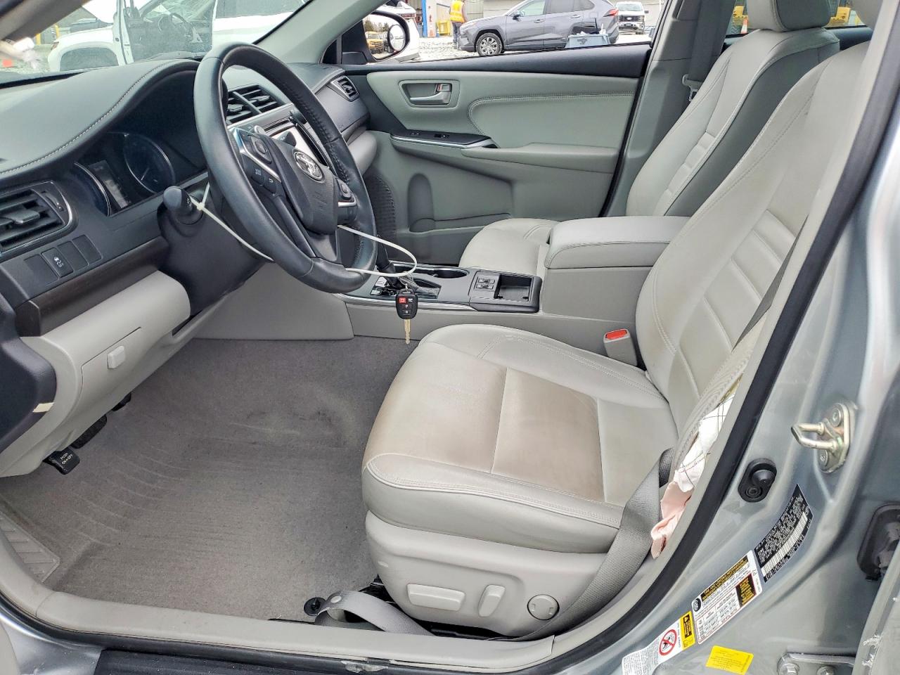 2017 TOYOTA CAMRY LE photo 19