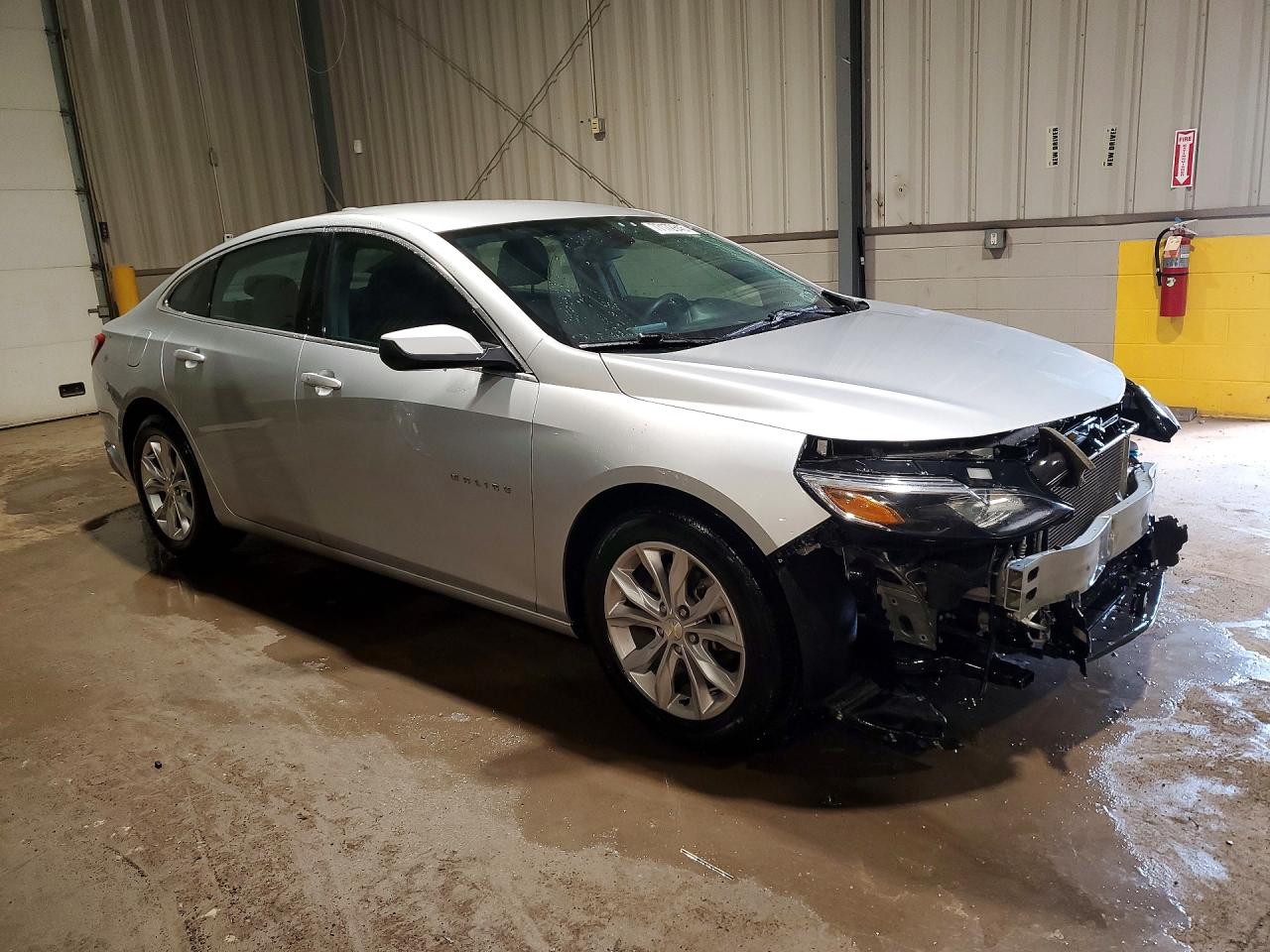 2020 CHEVROLET MALIBU LT photo 4