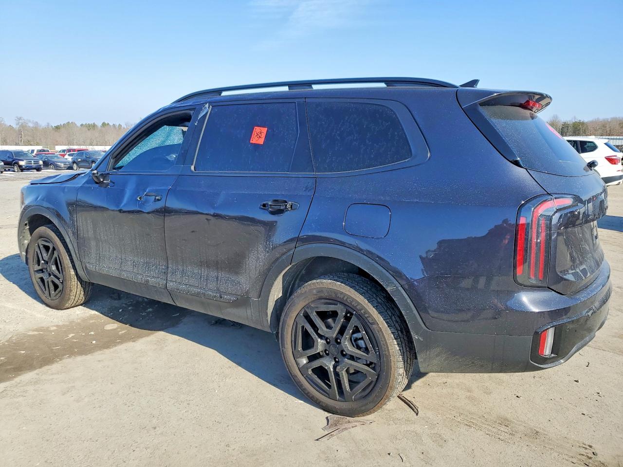 2025 KIA TELLURIDE SX photo 2
