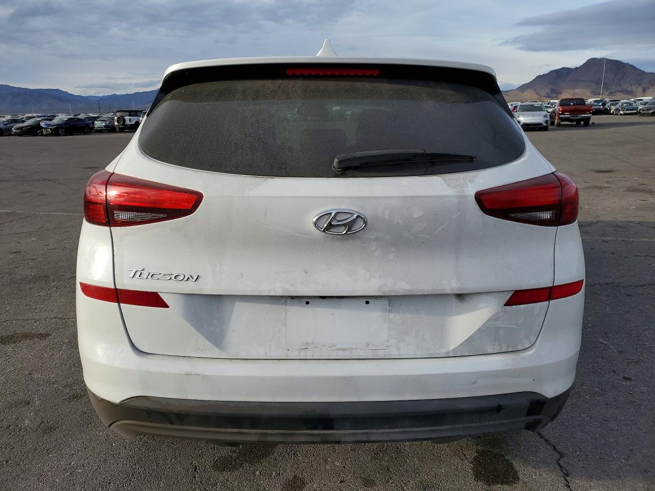 2020 HYUNDAI TUCSON SE photo 6