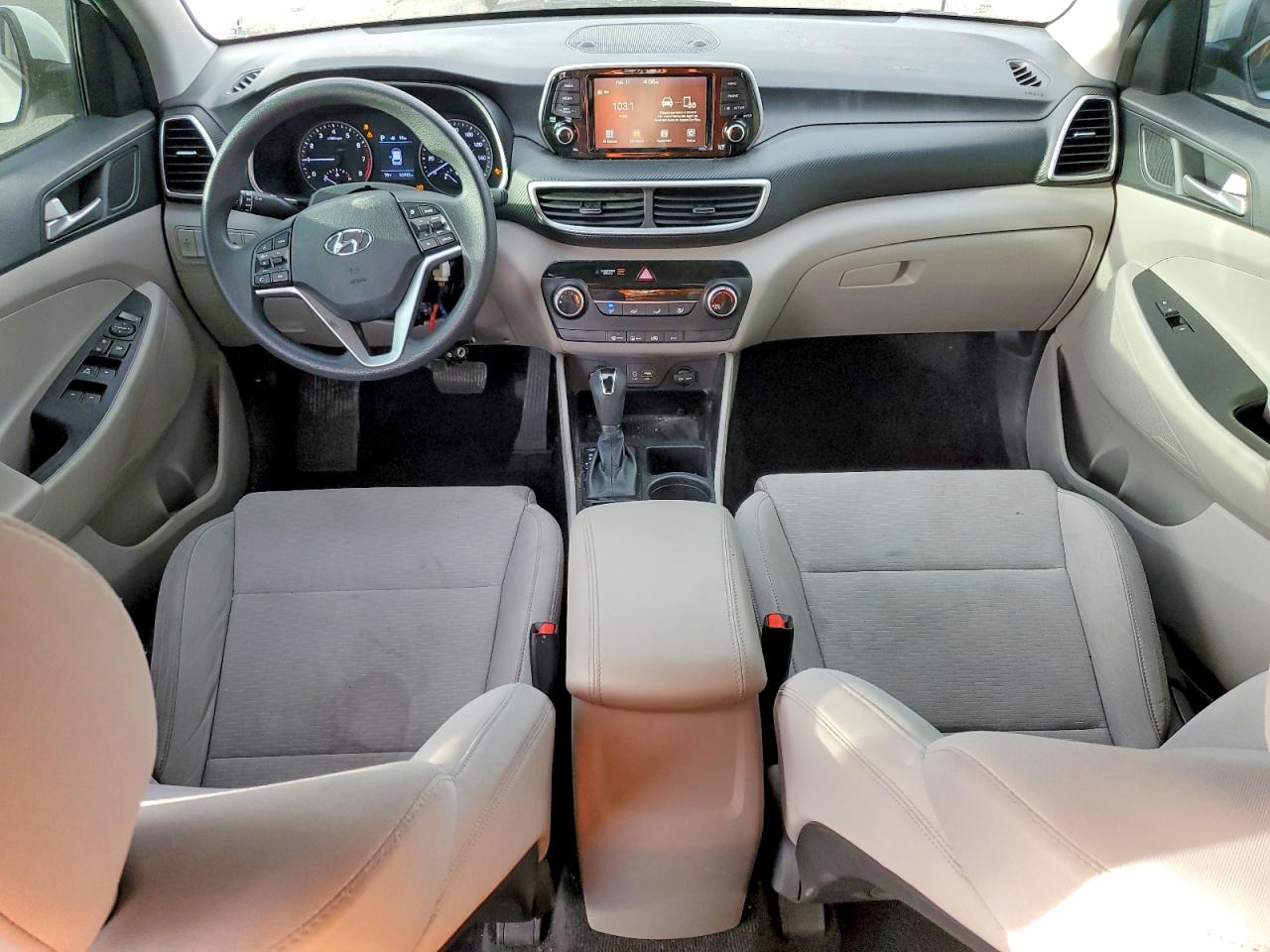 2020 HYUNDAI TUCSON SE photo 8