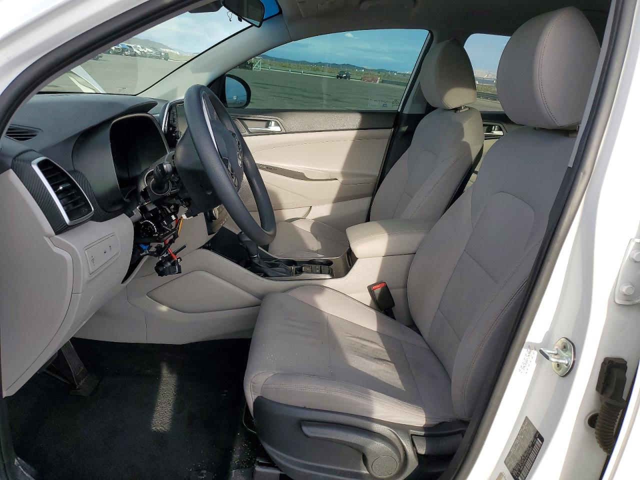 2020 HYUNDAI TUCSON SE photo 7
