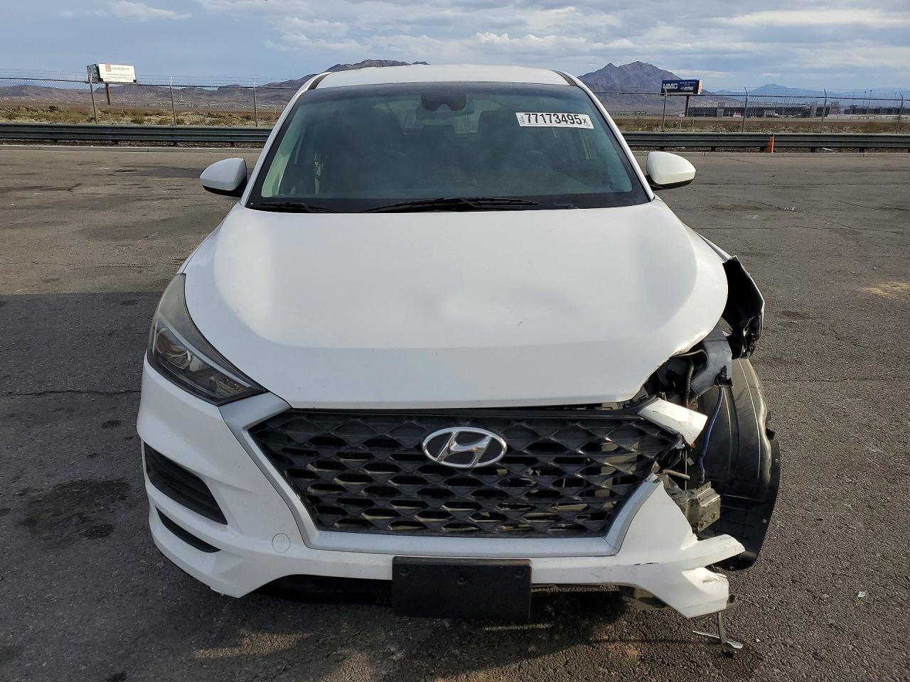 2020 HYUNDAI TUCSON SE photo 5