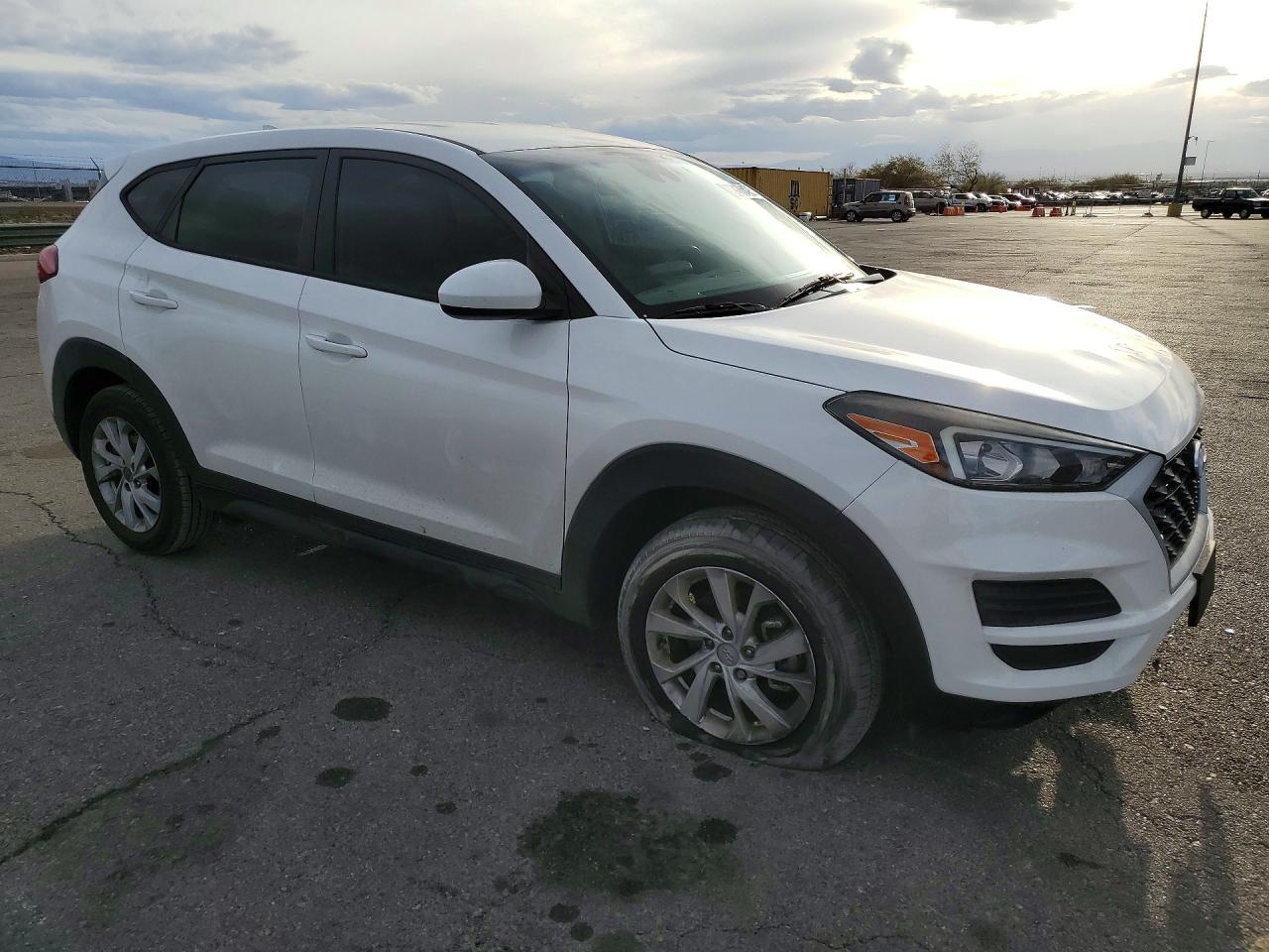 2020 HYUNDAI TUCSON SE photo 4