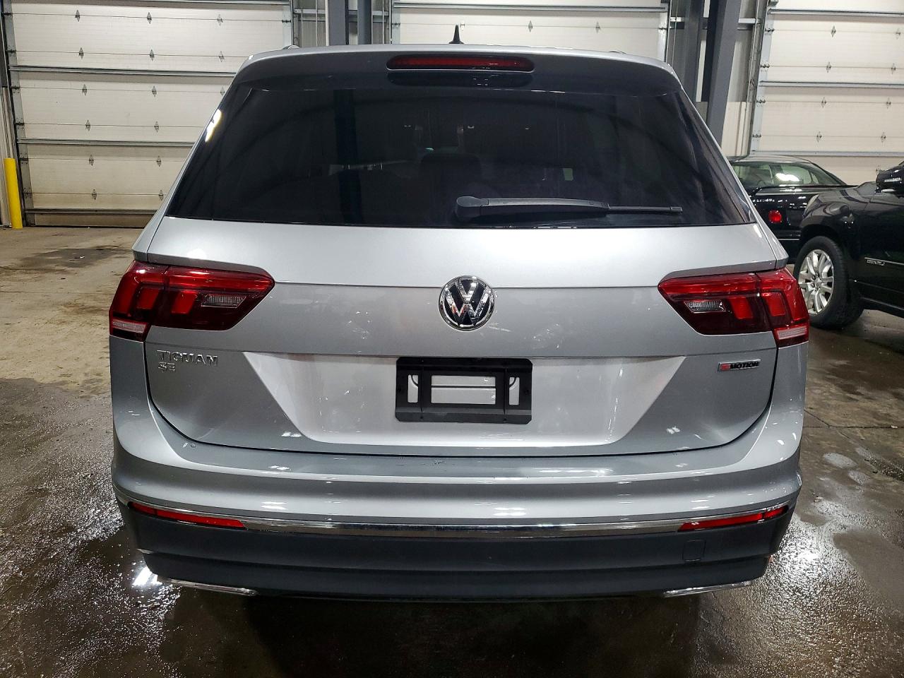 2021 VOLKSWAGEN TIGUAN SE photo 6