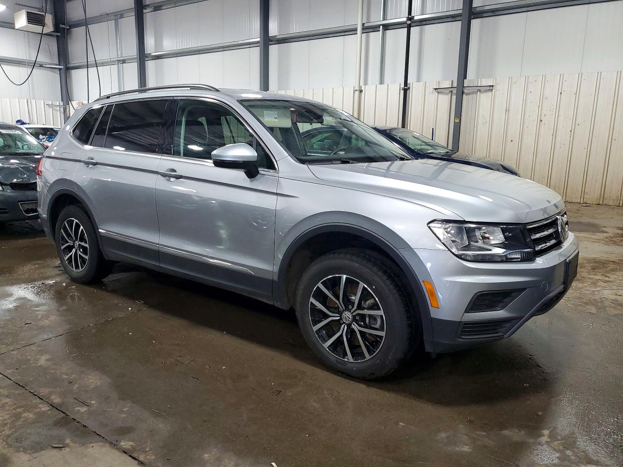 2021 VOLKSWAGEN TIGUAN SE photo 4
