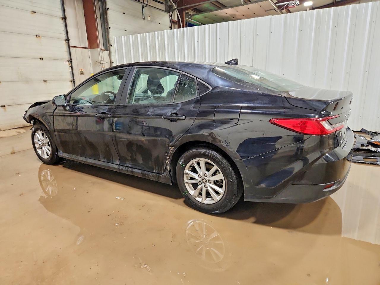 2025 TOYOTA CAMRY XSE photo 2