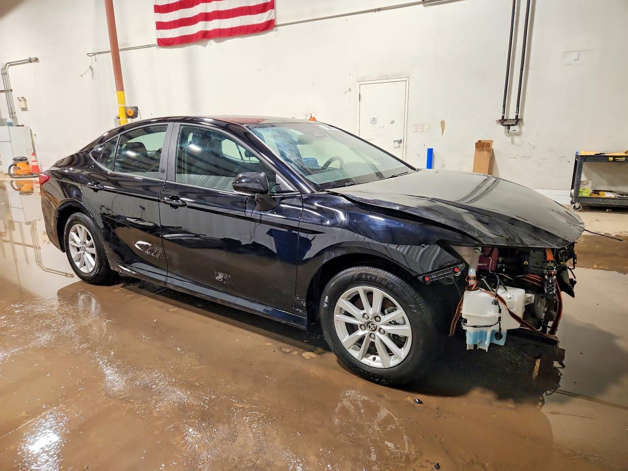2025 TOYOTA CAMRY XSE photo 4