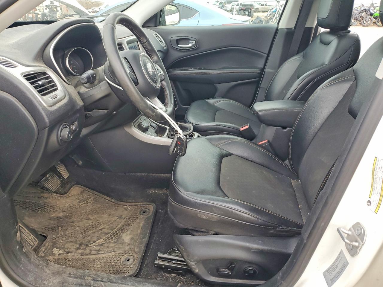 2017 JEEP COMPASS LATITUDE photo 13