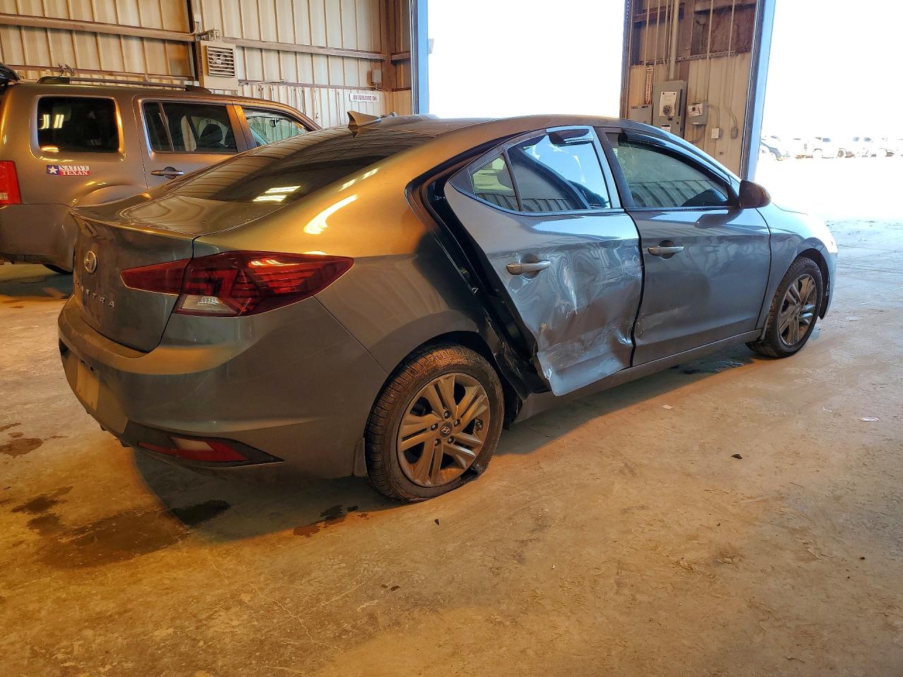 2019 HYUNDAI ELANTRA SEL photo 5