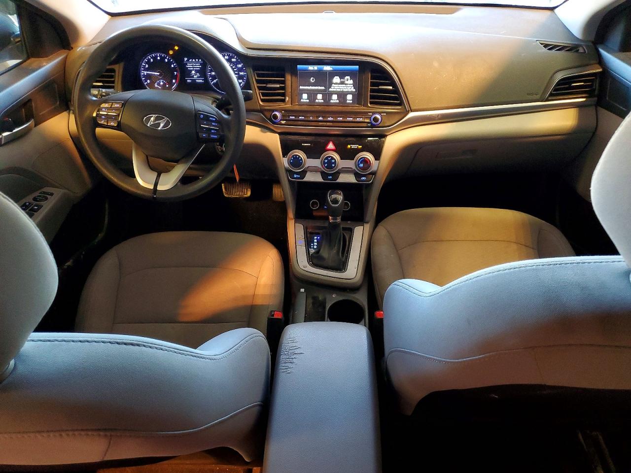 2019 HYUNDAI ELANTRA SEL photo 15