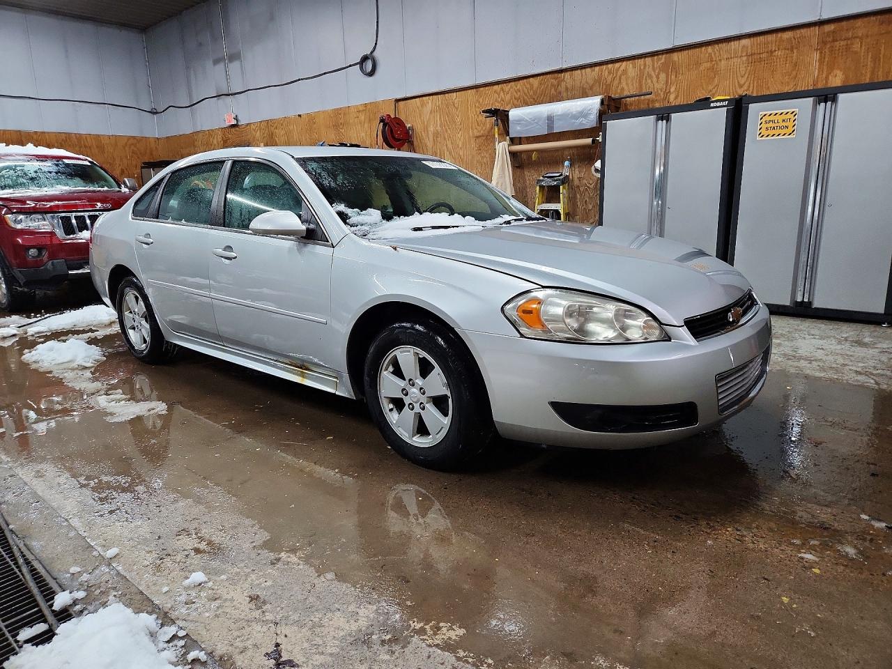 2011 CHEVROLET IMPALA LT photo 4