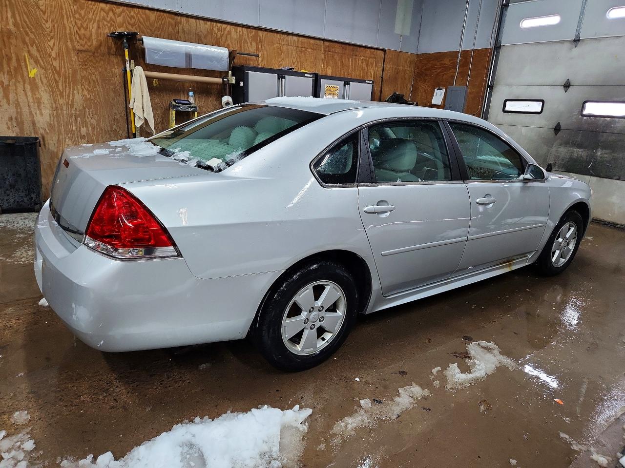 2011 CHEVROLET IMPALA LT photo 3