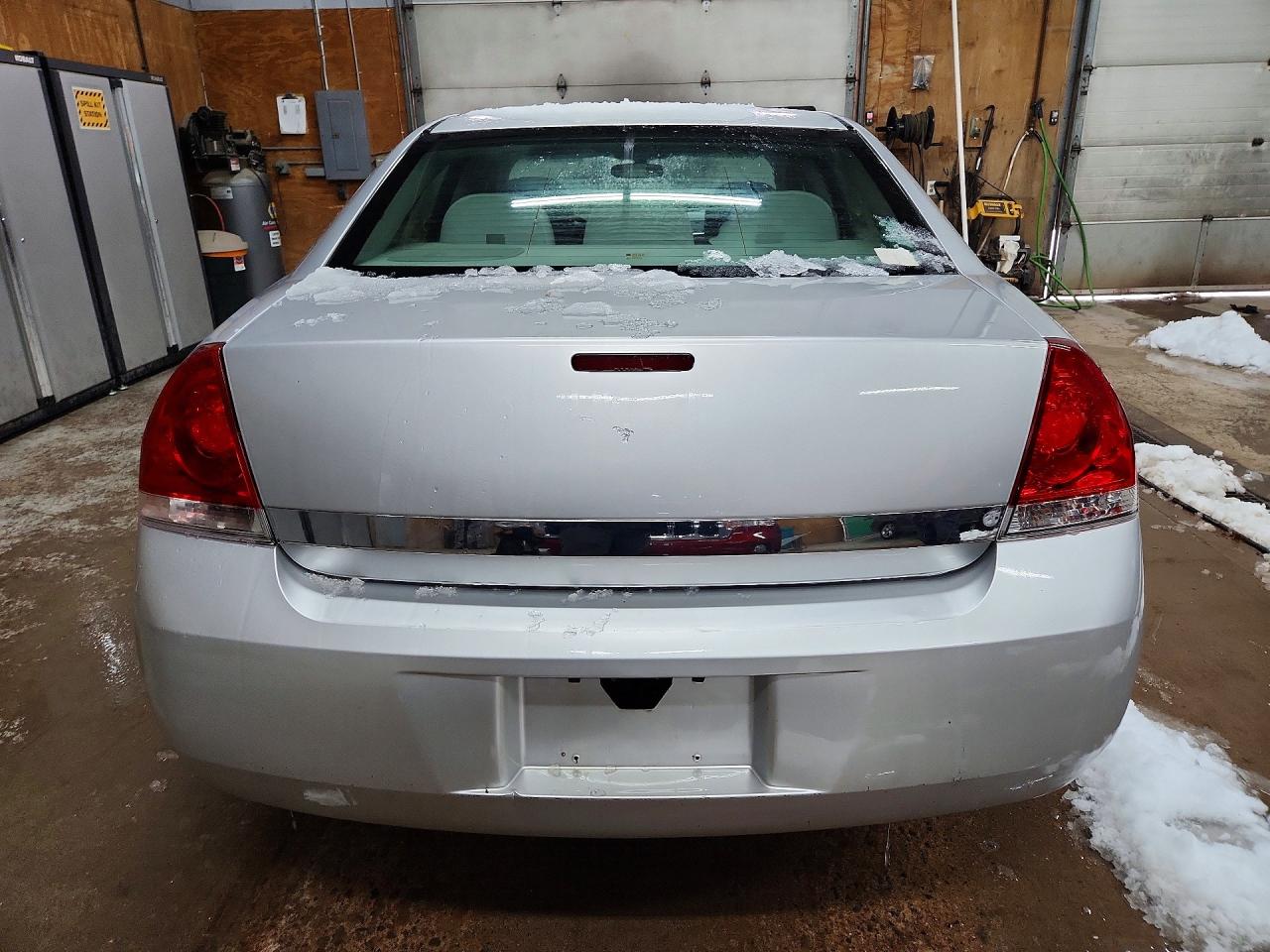 2011 CHEVROLET IMPALA LT photo 6