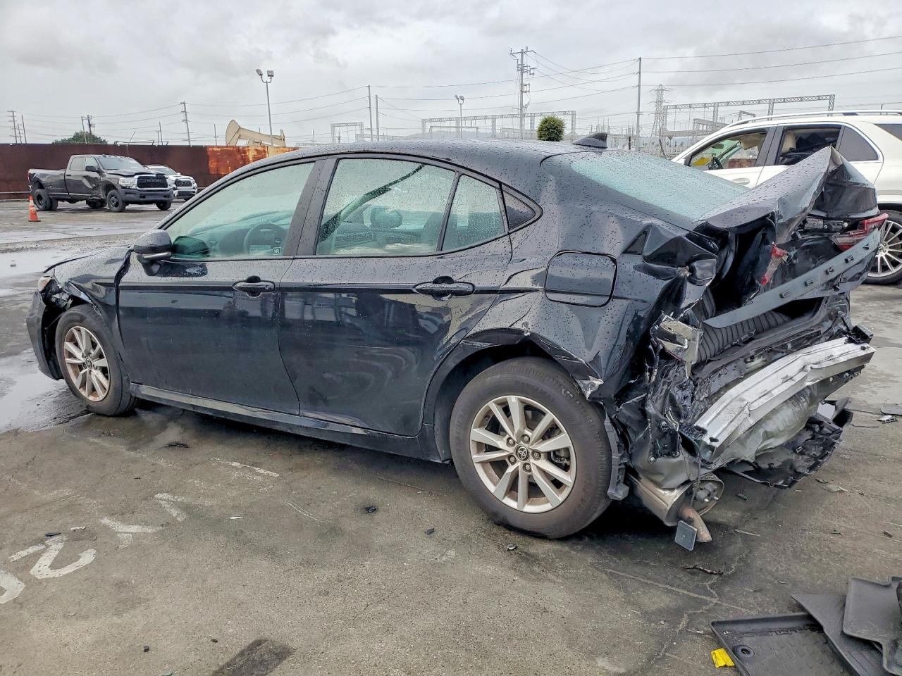 2025 TOYOTA CAMRY XSE photo 4