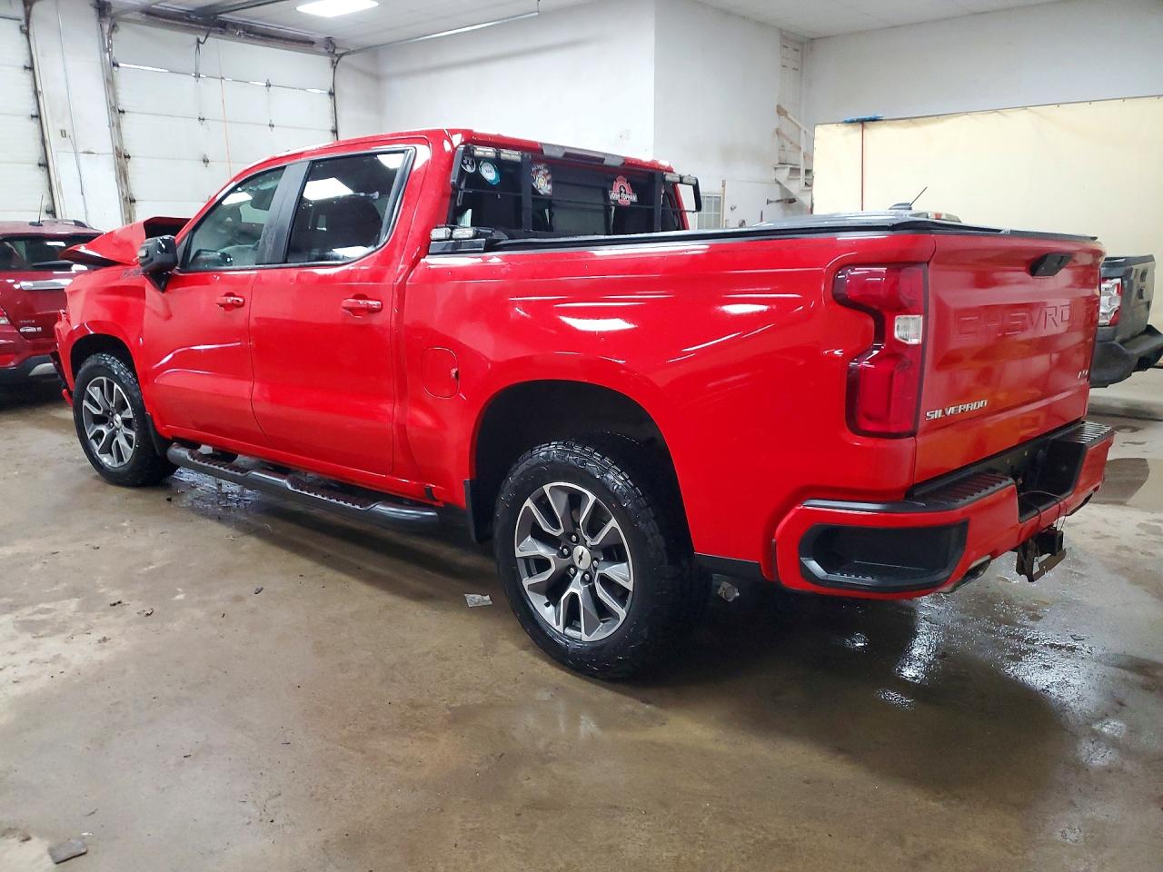 2020 CHEVROLET SILVERADO K1500 RST photo 2