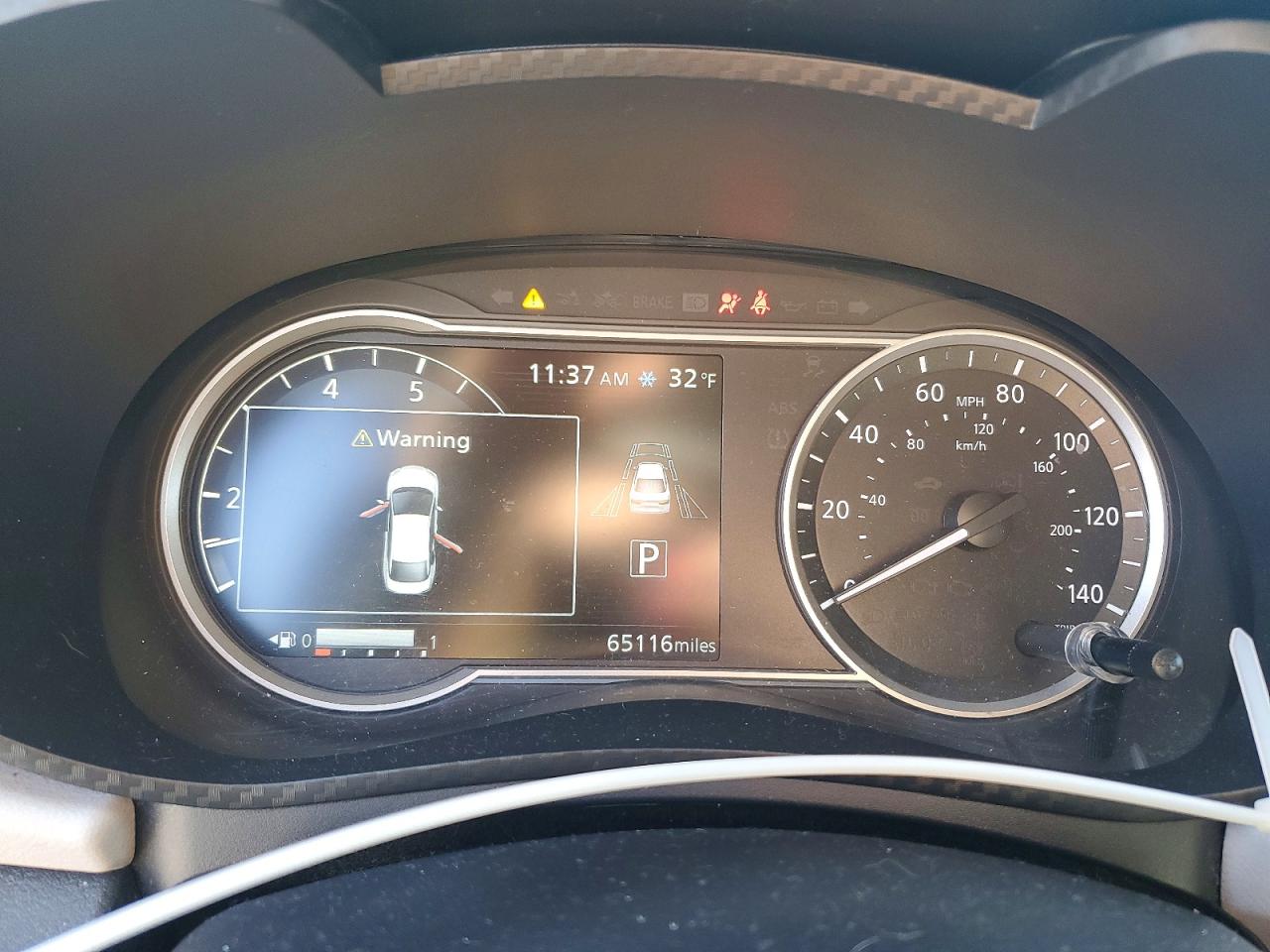 2021 NISSAN VERSA SV photo 9
