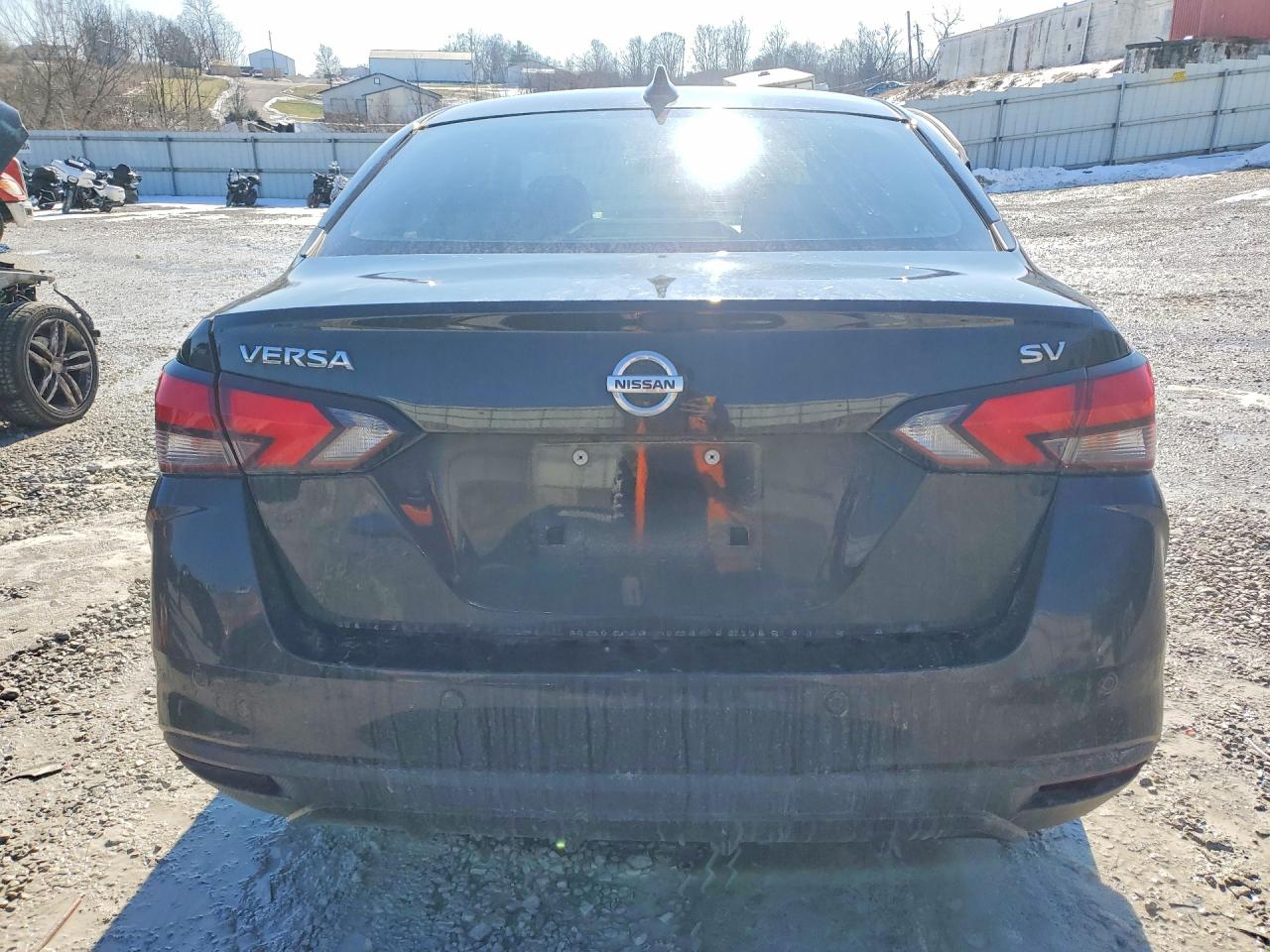 2021 NISSAN VERSA SV photo 6