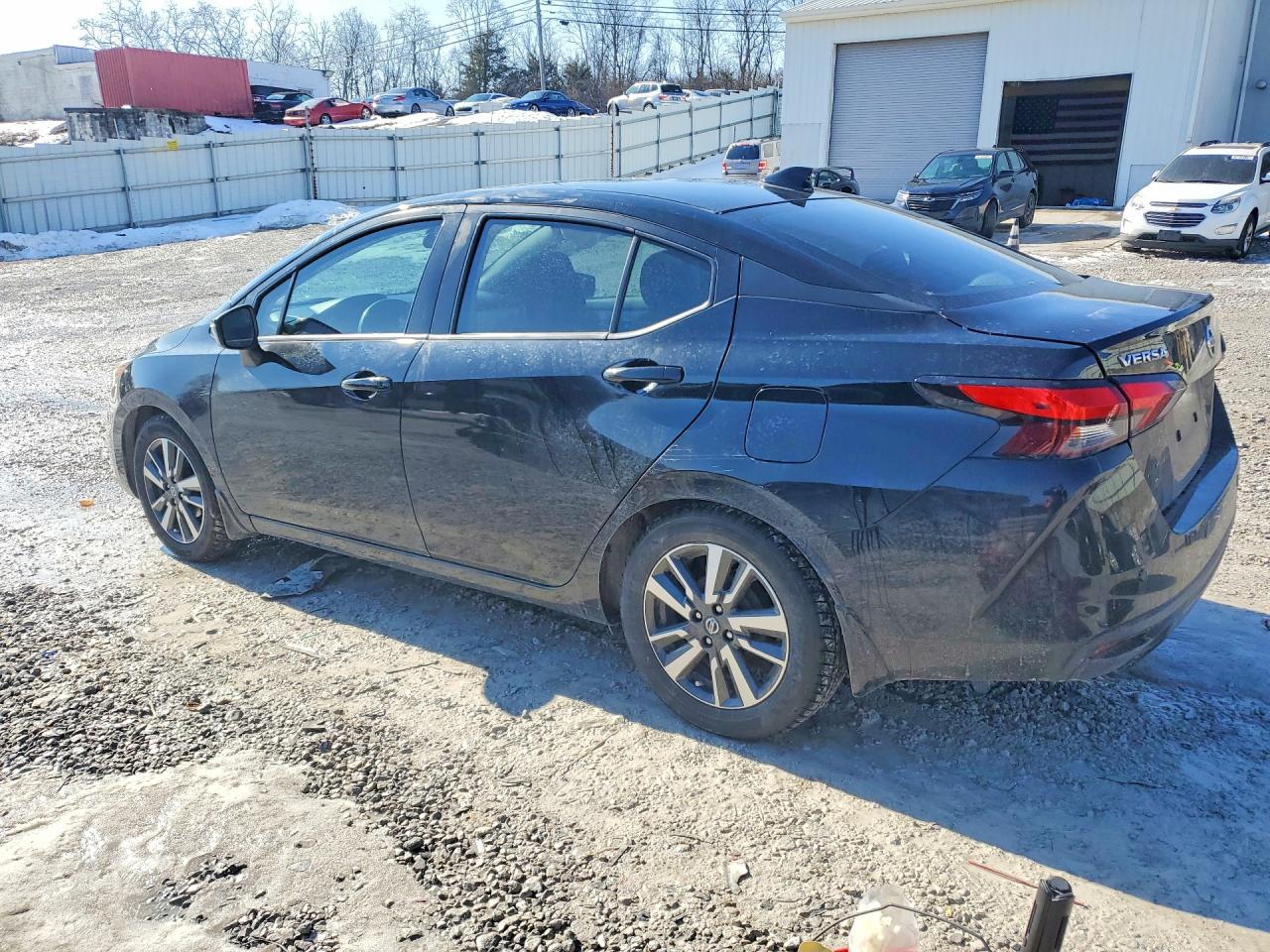 2021 NISSAN VERSA SV photo 2