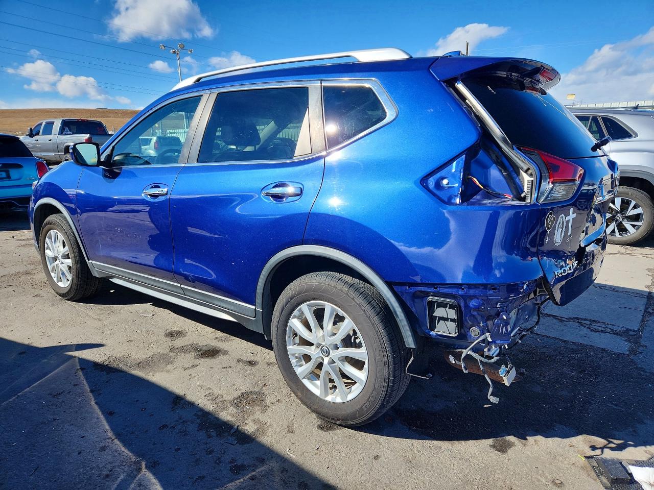 2018 NISSAN ROGUE SV photo 2