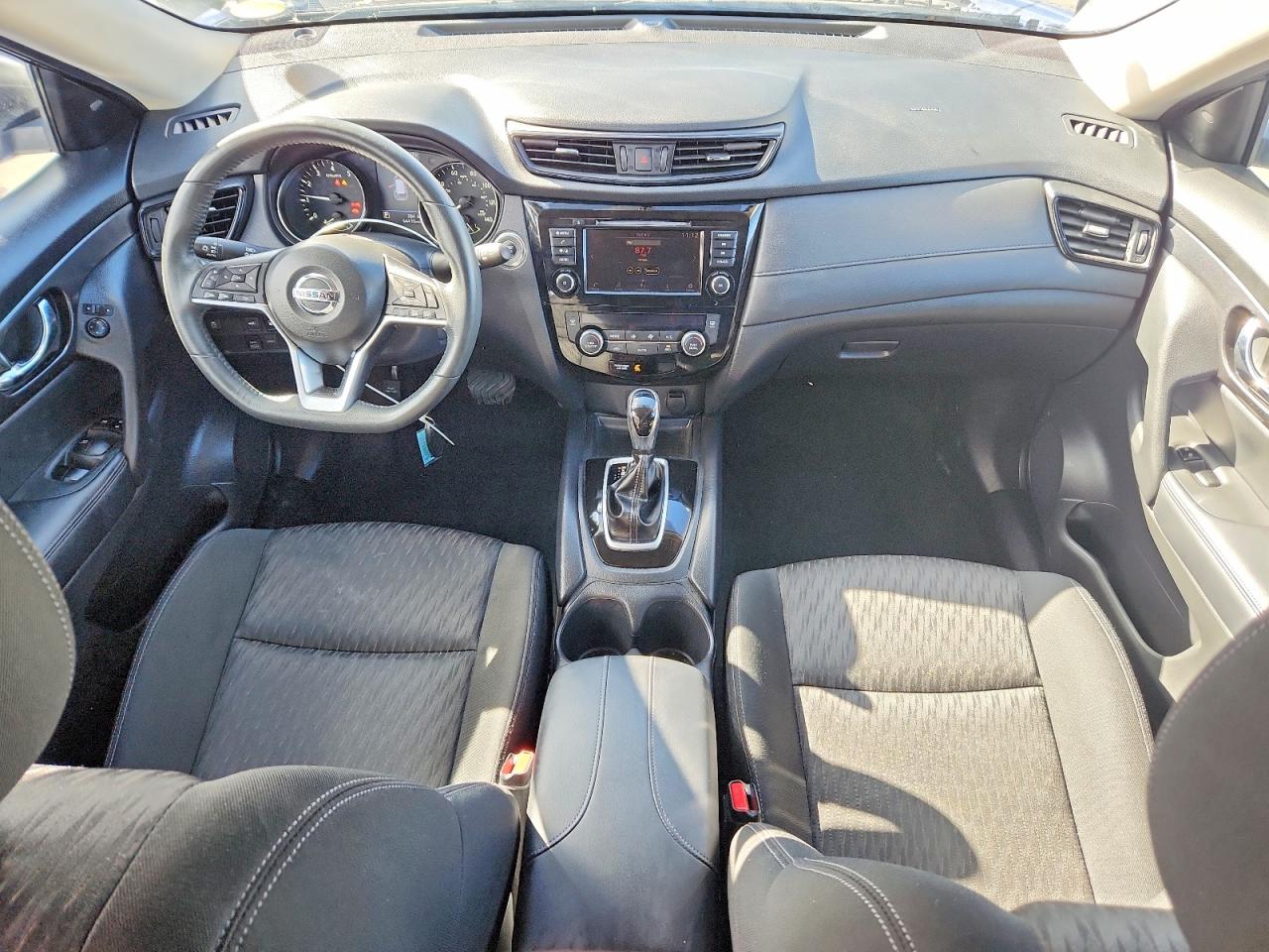 2018 NISSAN ROGUE SV photo 8