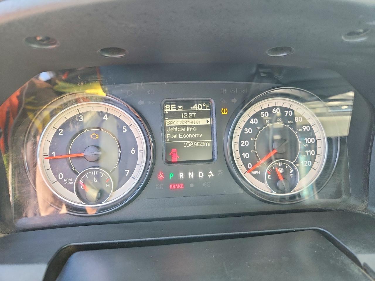 2016 RAM 2500 ST photo 9