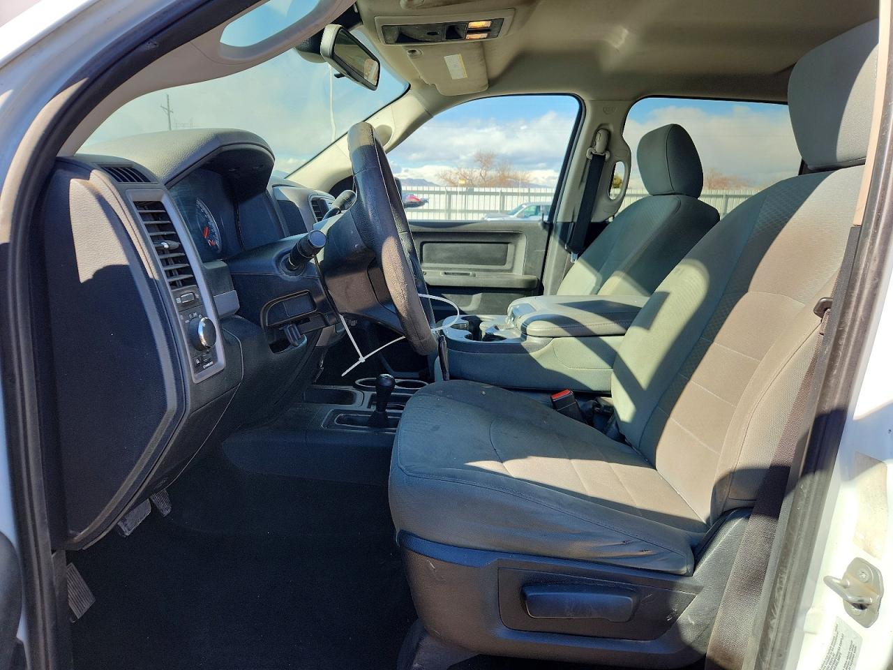 2016 RAM 2500 ST photo 7
