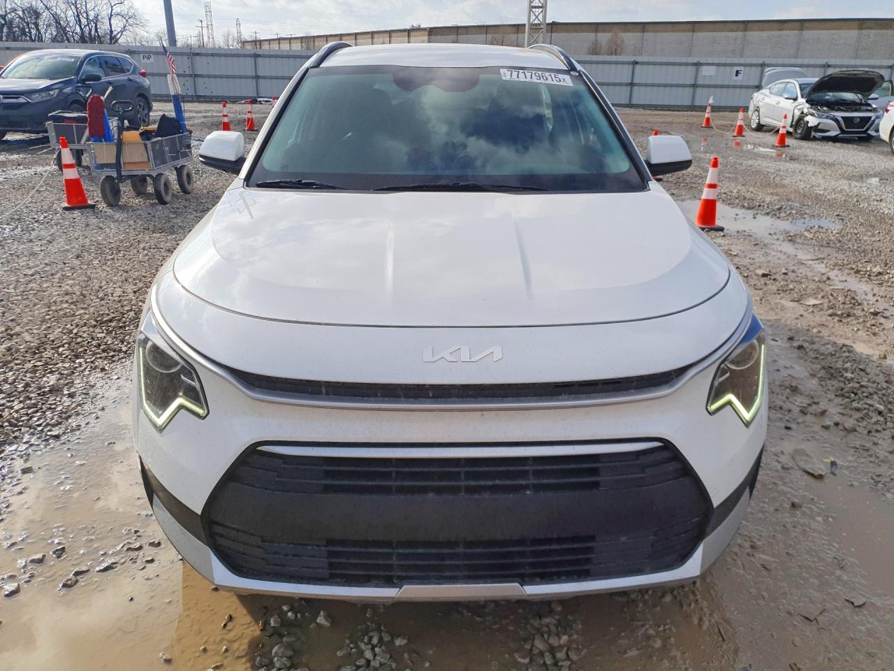2023 KIA NIRO LX photo 5