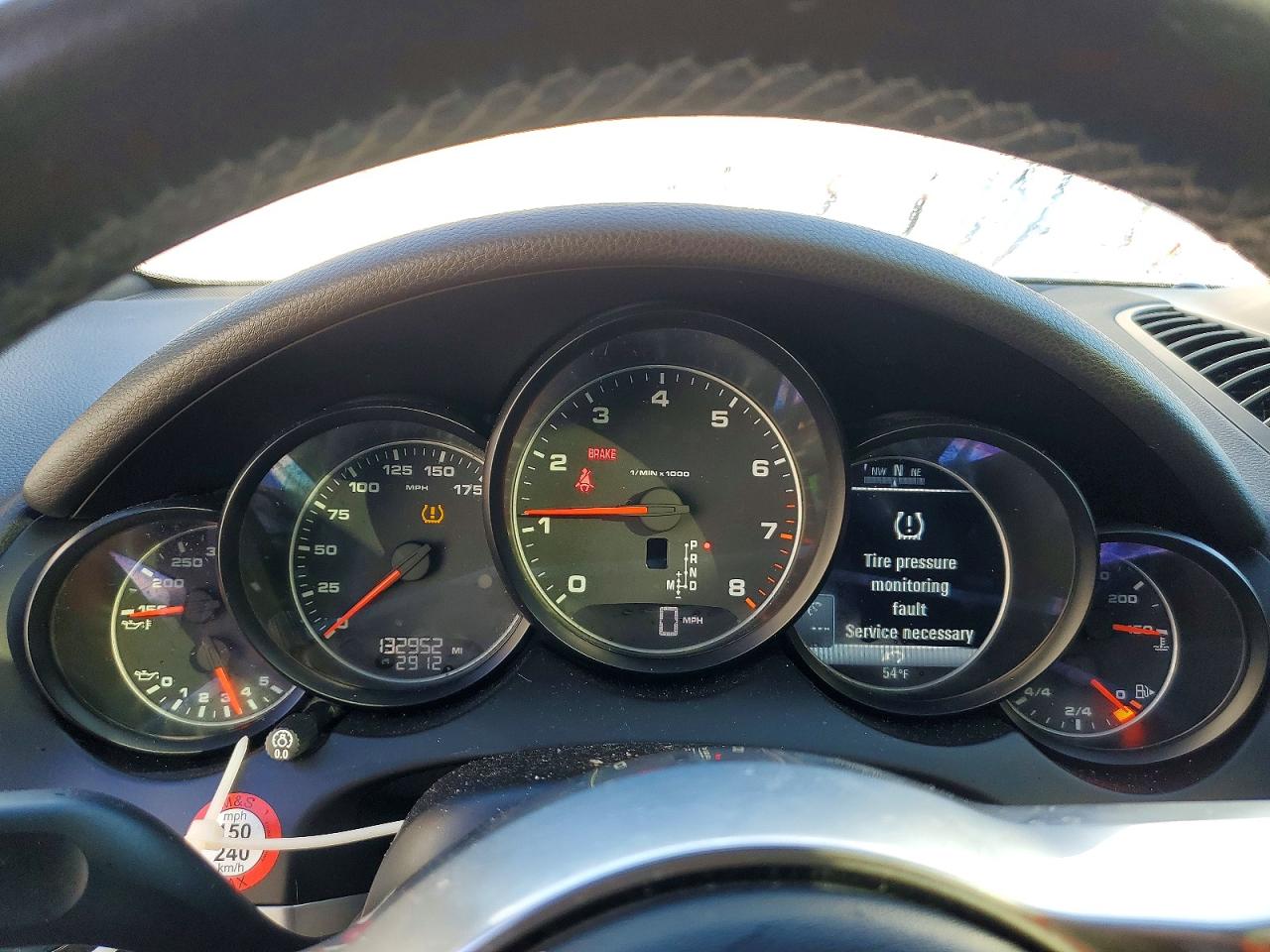 2016 PORSCHE CAYENNE photo 25