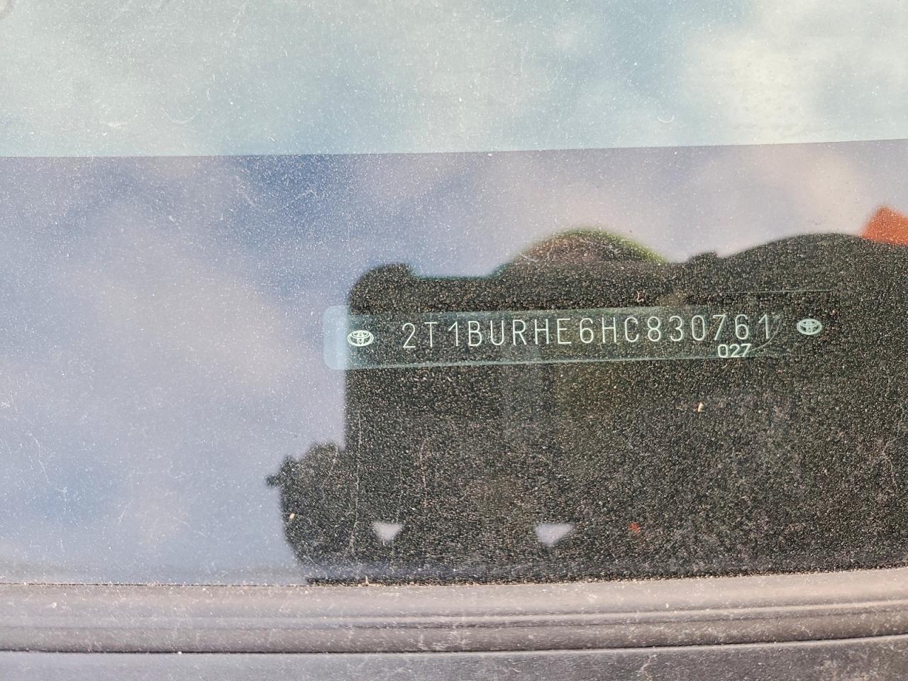 2017 TOYOTA COROLLA photo 23