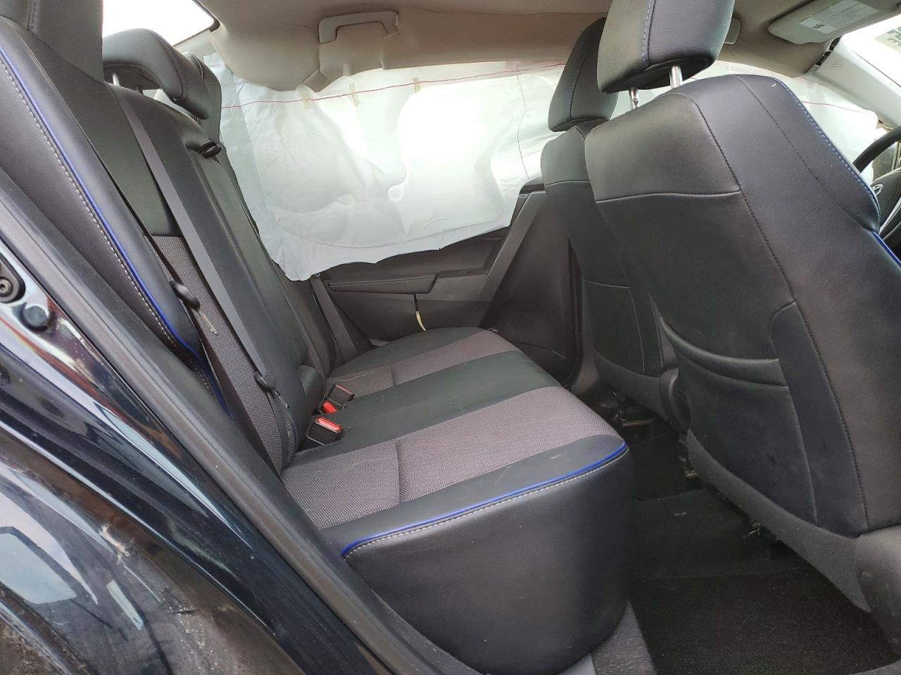 2017 TOYOTA COROLLA photo 19