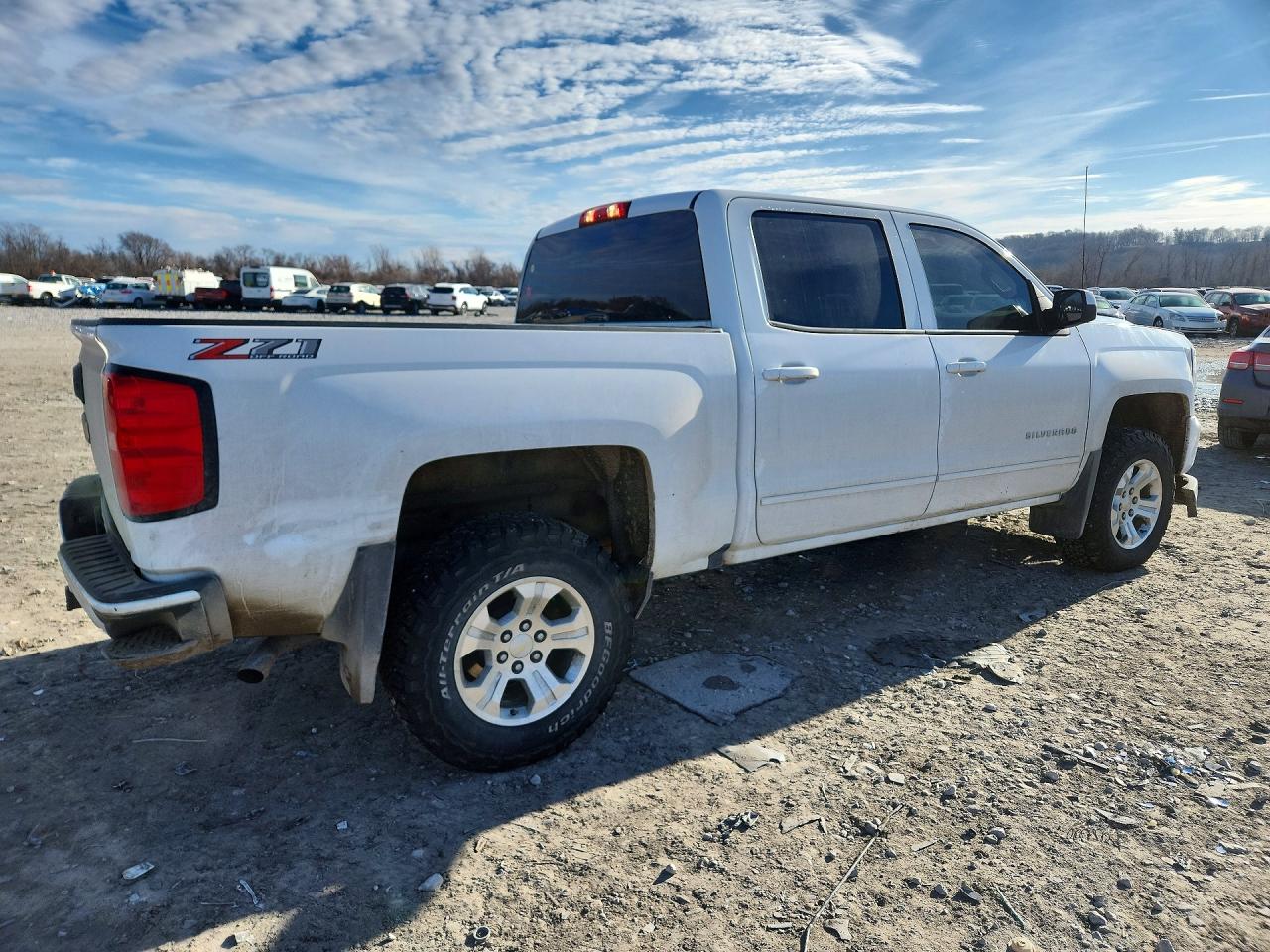 2018 CHEVROLET SILVERADO K1500 LT photo 5