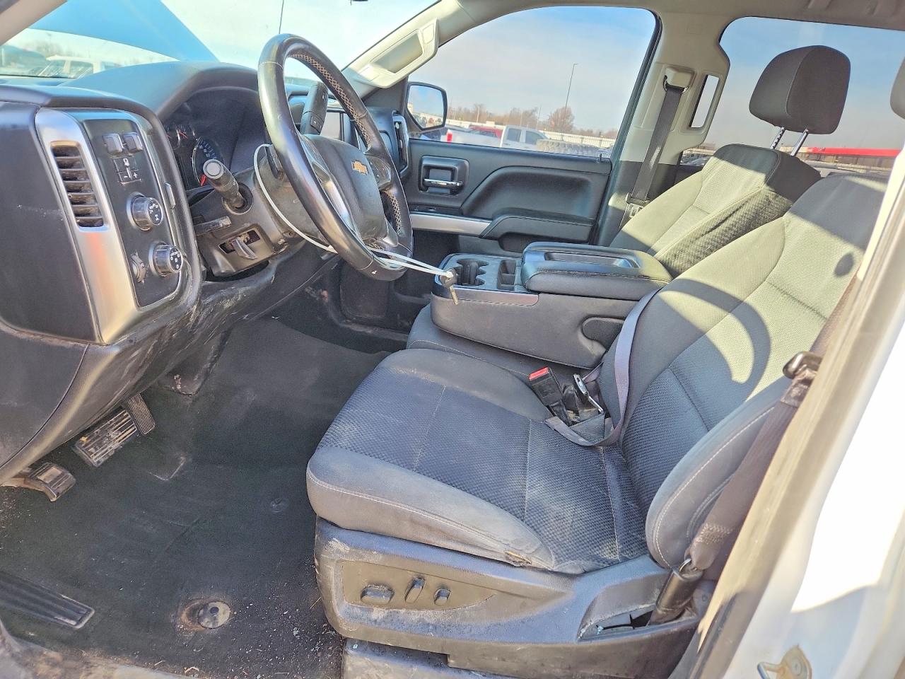 2018 CHEVROLET SILVERADO K1500 LT photo 13