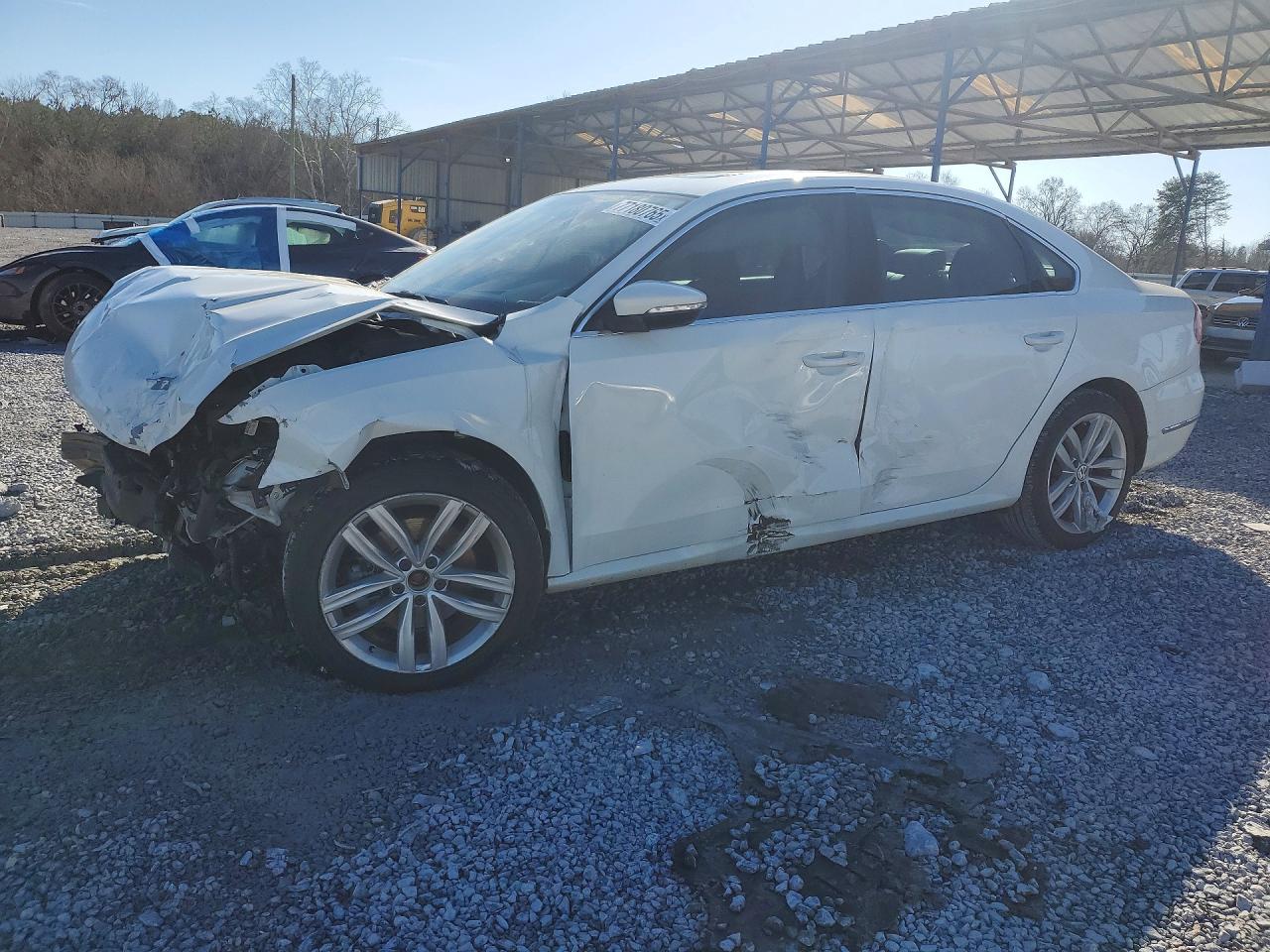 2018 VOLKSWAGEN PASSAT