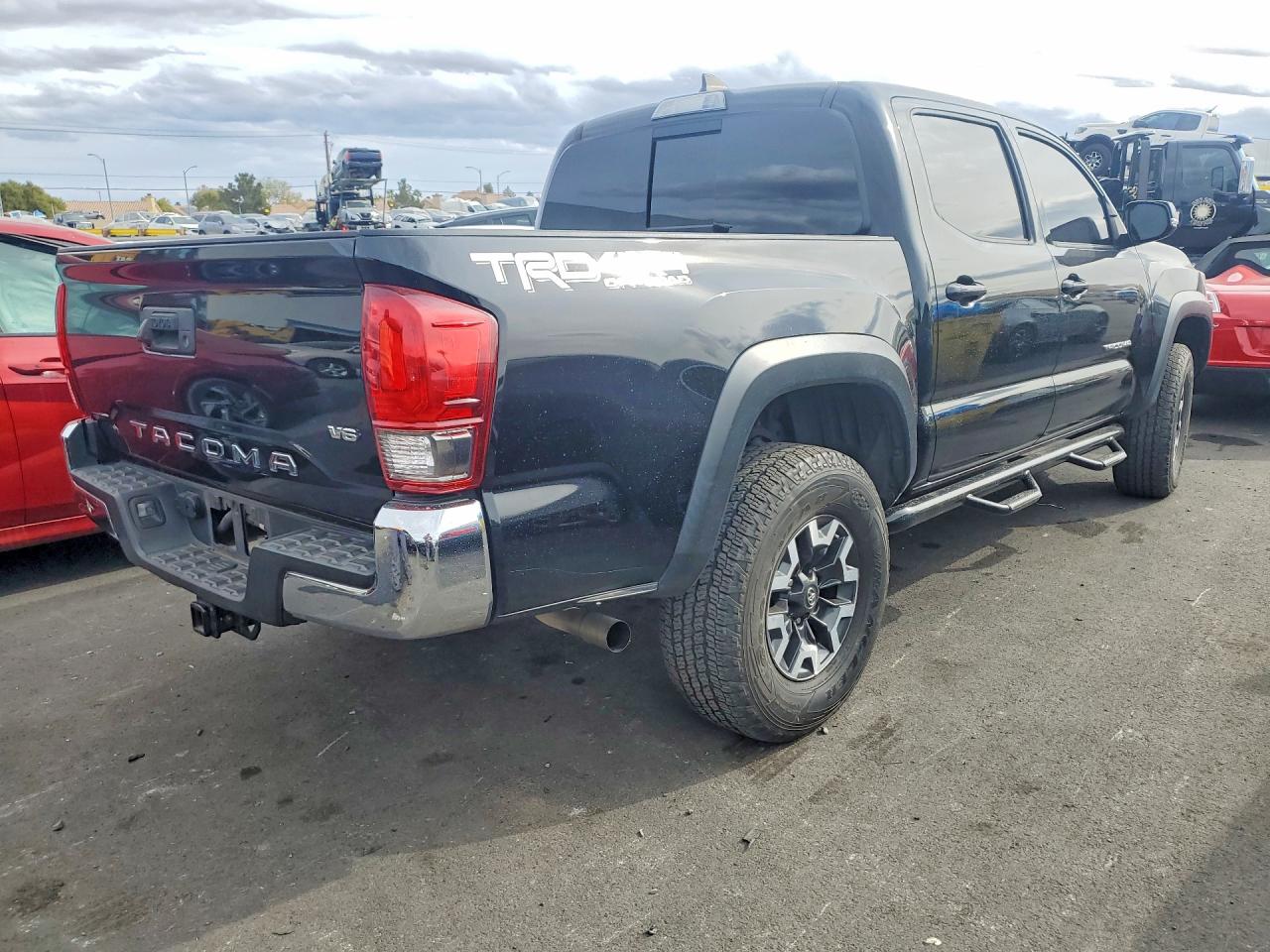2017 TOYOTA TACOMA TRD OFF-ROAD photo 5