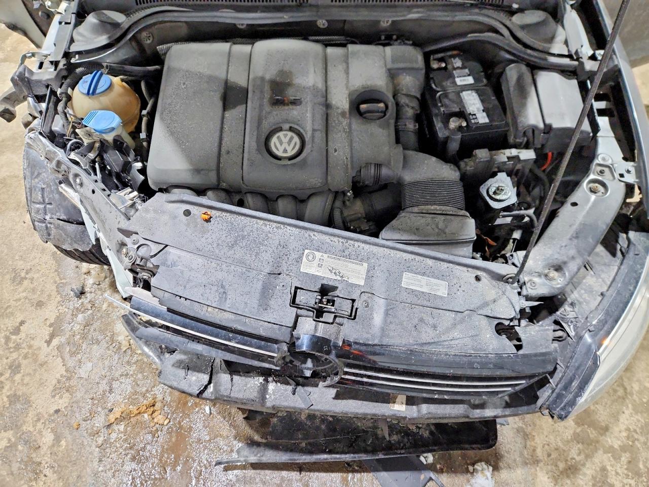 2013 VOLKSWAGEN JETTA SE photo 31