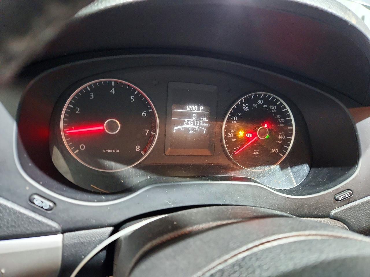 2013 VOLKSWAGEN JETTA SE photo 25