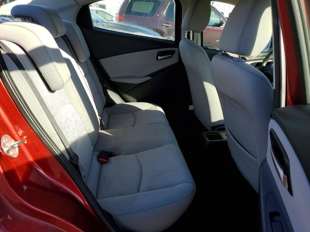 2019 TOYOTA YARIS L photo 28