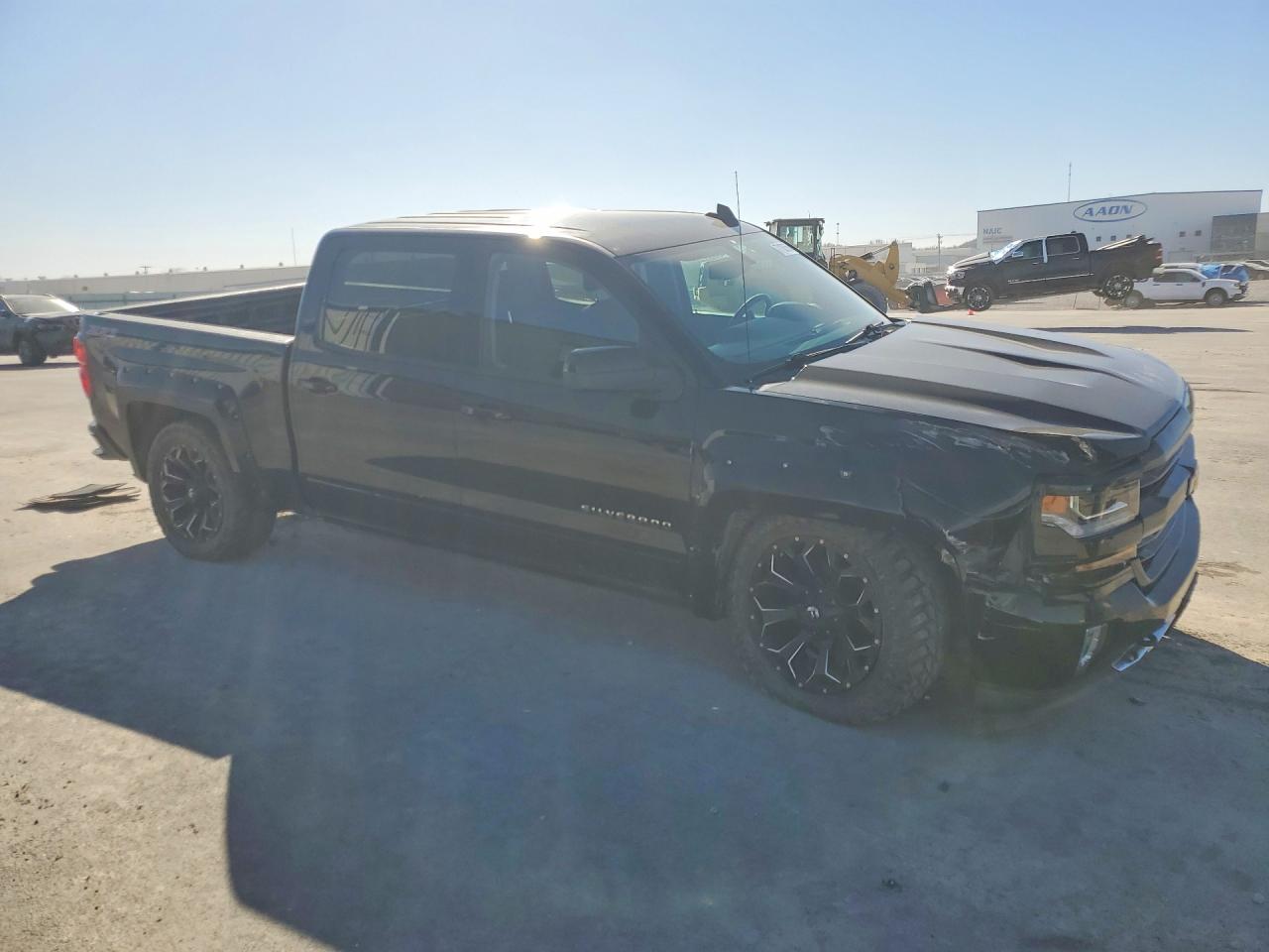 2017 CHEVROLET SILVERADO K1500 LT photo 4