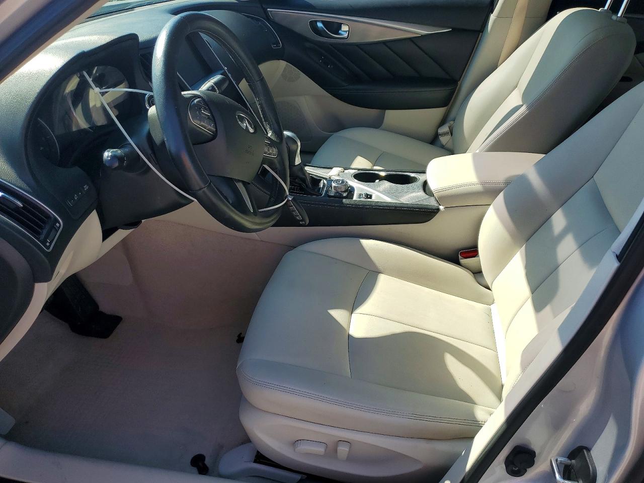 2015 INFINITI Q50 BASE photo 13
