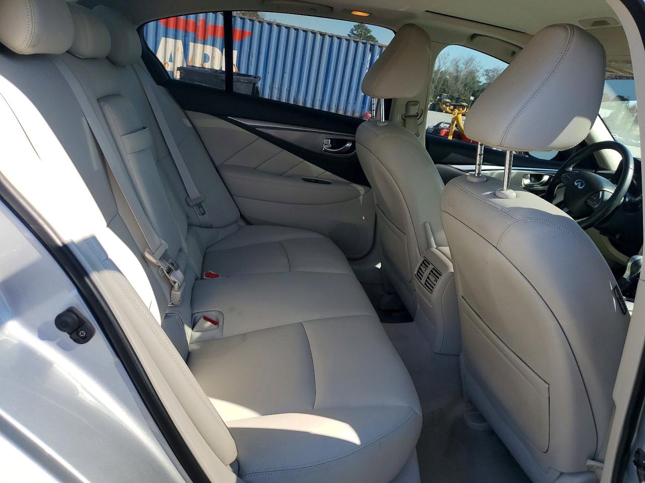 2015 INFINITI Q50 BASE photo 19