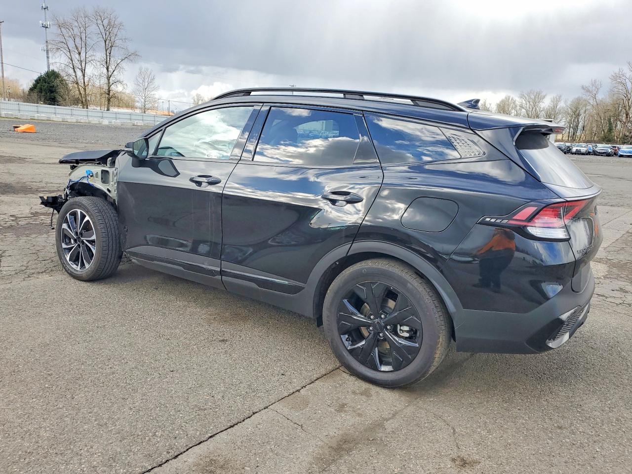 2025 KIA SPORTAGE X LINE photo 2