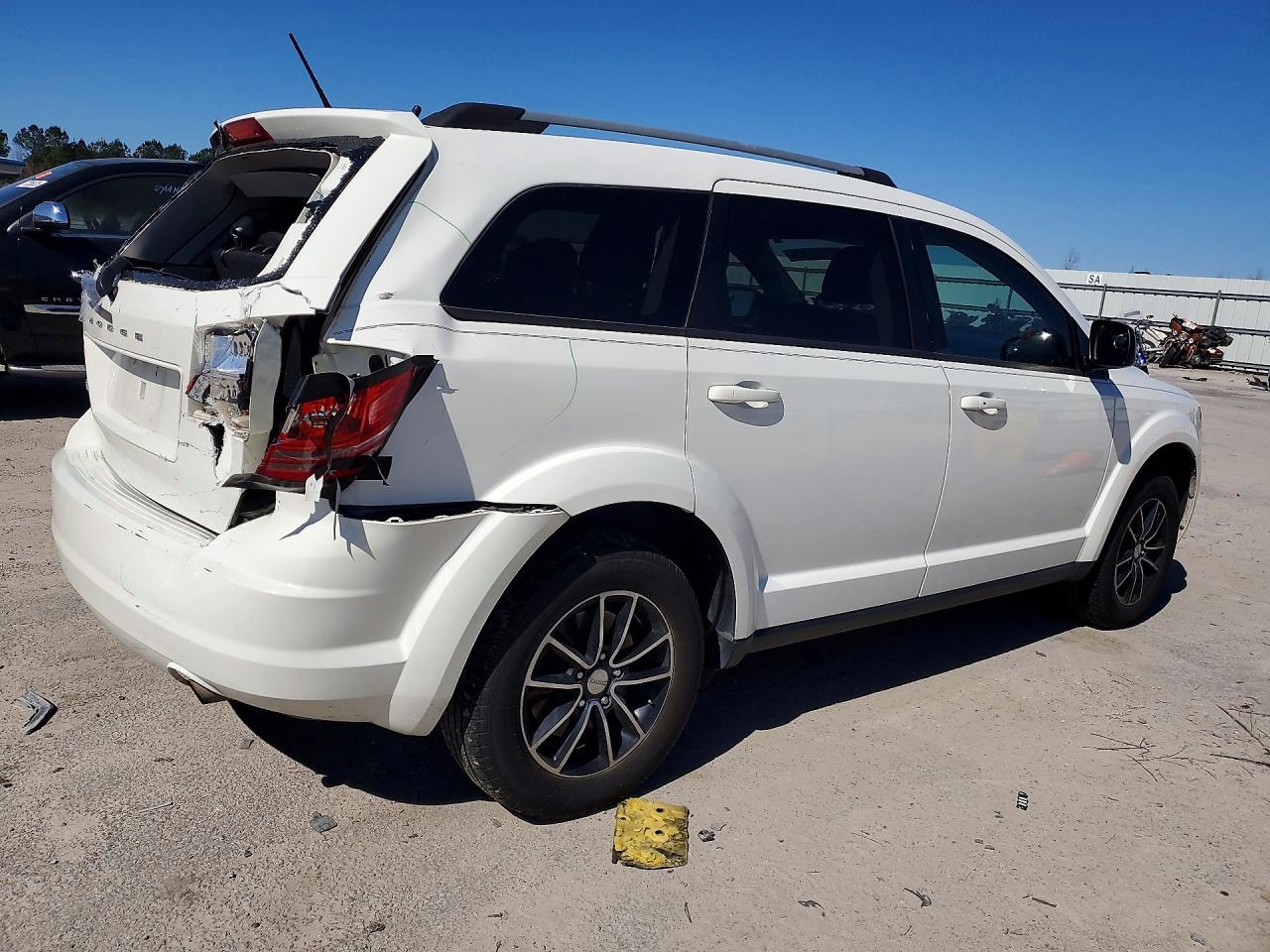 2017 DODGE JOURNEY SE photo 5